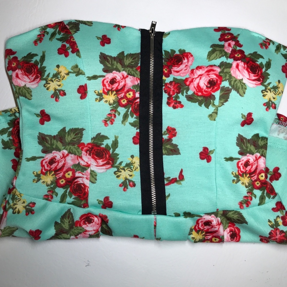 Topia Floral Design Ruffle Strapless Top - Picture 7 of 7